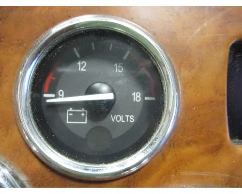 PETERBILT 386 Instrument Cluster