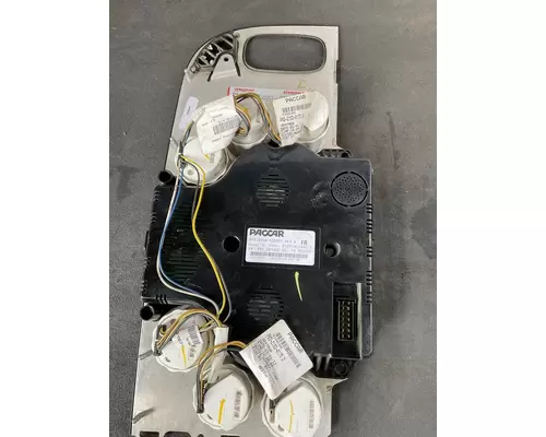 PETERBILT 386 Instrument Cluster