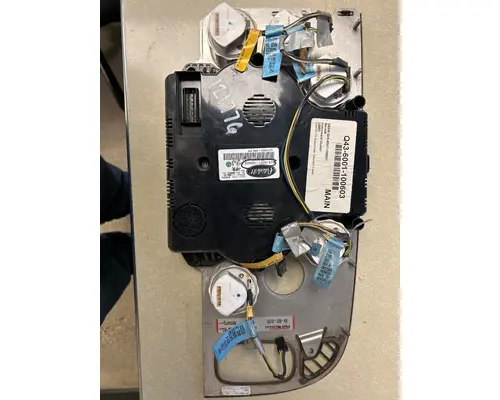 PETERBILT 386 Instrument Cluster