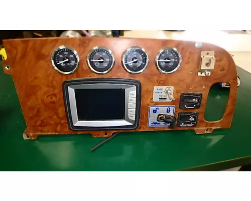 PETERBILT 386 Instrument Cluster