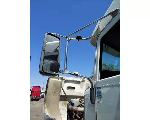 PETERBILT 386 MIRROR ASSEMBLY CABDOOR