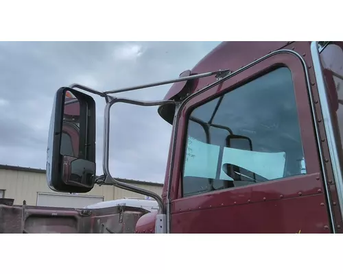 PETERBILT 386 MIRROR ASSEMBLY CABDOOR