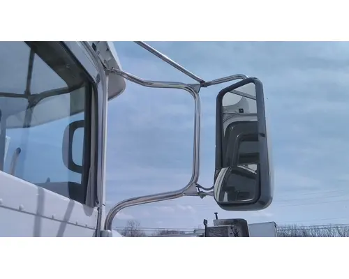 PETERBILT 386 MIRROR ASSEMBLY CABDOOR
