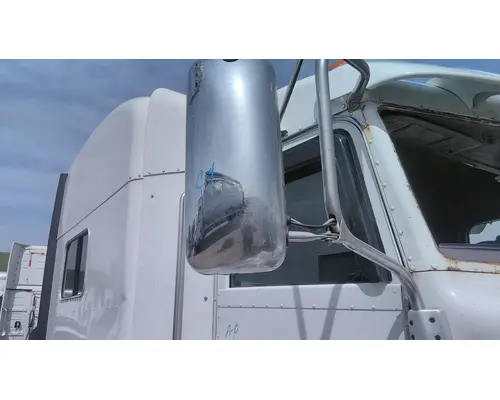 PETERBILT 386 MIRROR ASSEMBLY CABDOOR
