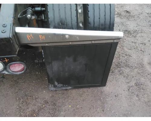 PETERBILT 386 MUD FLAP HANGER