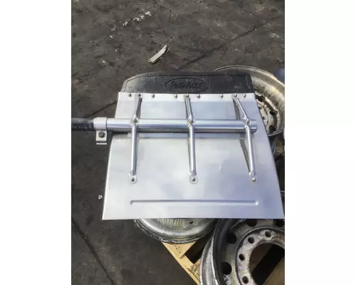 PETERBILT 386 MUD FLAP HANGER