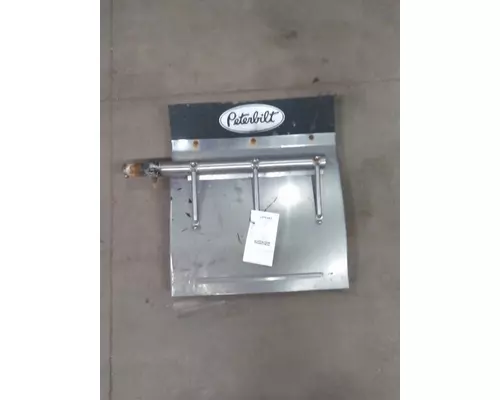 PETERBILT 386 MUD FLAP HANGER