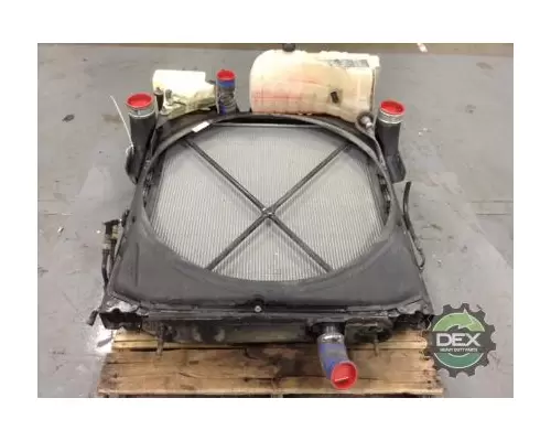PETERBILT 386 Radiator