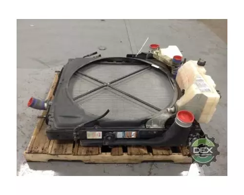 PETERBILT 386 Radiator