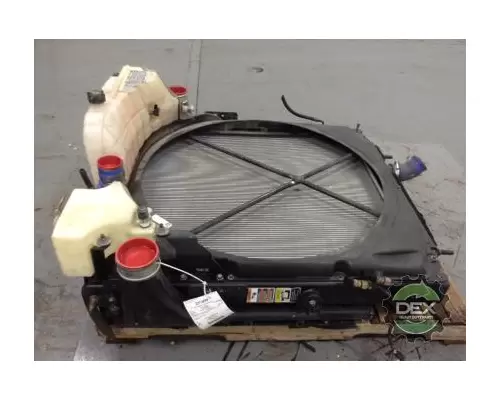 PETERBILT 386 Radiator
