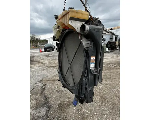 PETERBILT 386 Radiator