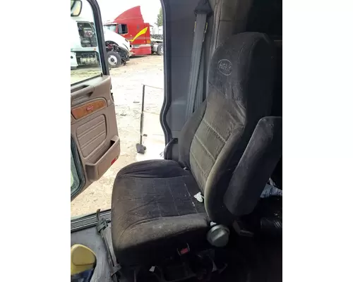 PETERBILT 386 SEAT, FRONT