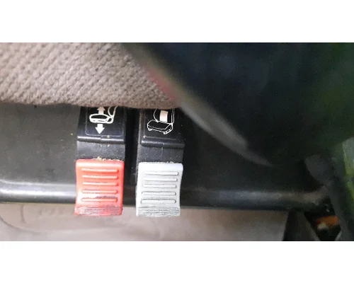 PETERBILT 386 SEAT, FRONT