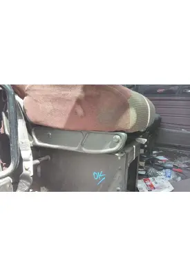 PETERBILT 386 SEAT, FRONT