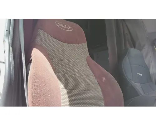 PETERBILT 386 SEAT, FRONT