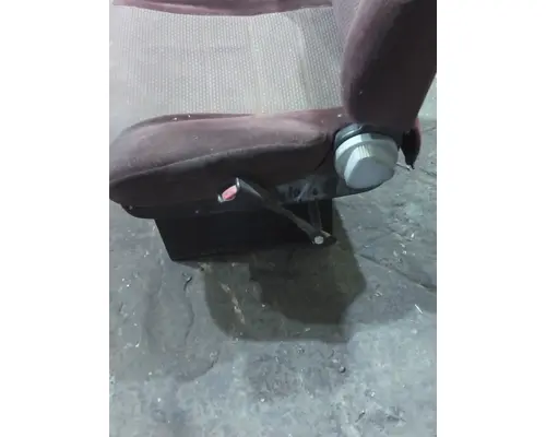 PETERBILT 386 SEAT, FRONT