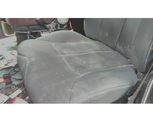 PETERBILT 386 SEAT, FRONT
