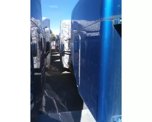 PETERBILT 386 SLEEPER