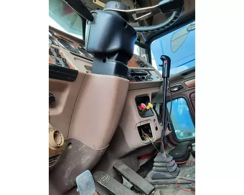PETERBILT 386 STEERING COLUMN