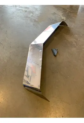 PETERBILT 386 SUN VISOR