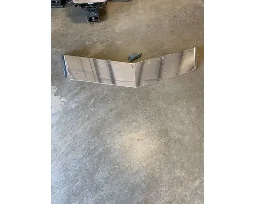 PETERBILT 386 SUN VISOR