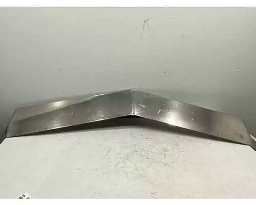 PETERBILT 386 Sun Visor (External)