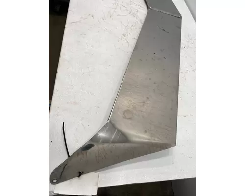 PETERBILT 386 Sun Visor (External)