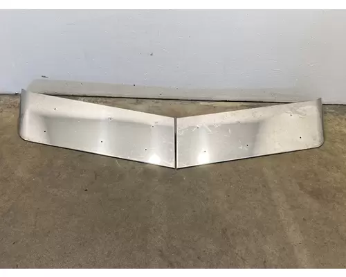 PETERBILT 386 Sun Visor (External)