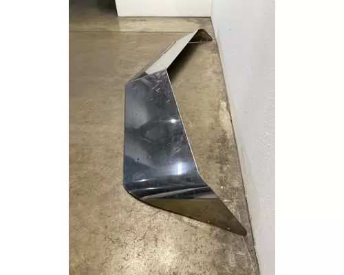 PETERBILT 386 Sun Visor (External)