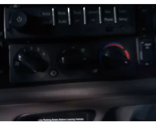 PETERBILT 386 TEMPERATURE CONTROL