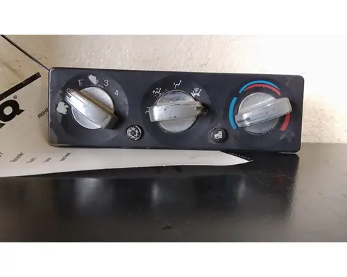 PETERBILT 386 TEMPERATURE CONTROL