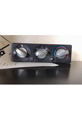 PETERBILT 386 TEMPERATURE CONTROL