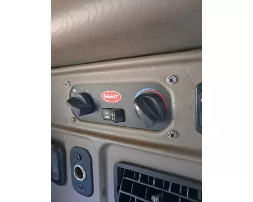 PETERBILT 386 TEMPERATURE CONTROL