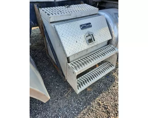 PETERBILT 386 TOOL BOX