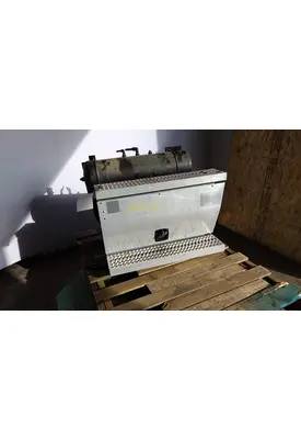 PETERBILT 386 TOOL BOX