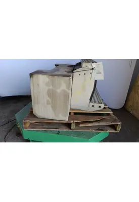 PETERBILT 386 TOOL BOX