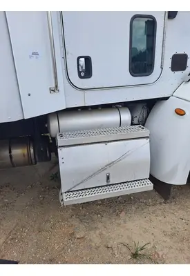 PETERBILT 386 TOOL BOX