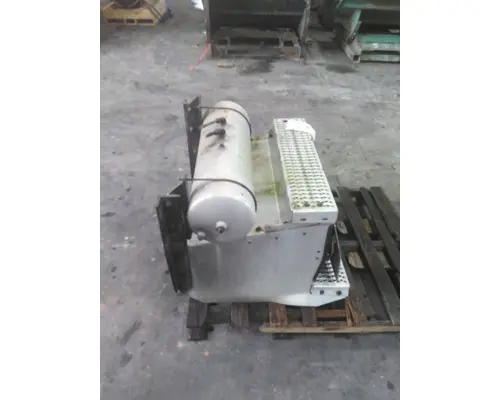 PETERBILT 386 TOOL BOX