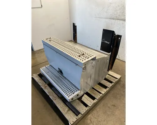 PETERBILT 386 Tool Box