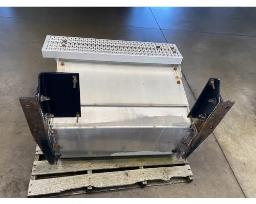 PETERBILT 386 Tool Box