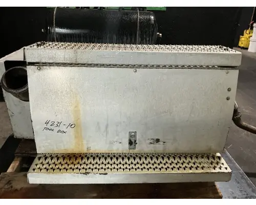 PETERBILT 386 Tool Box
