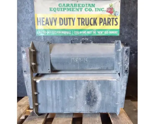 PETERBILT 386 Tool Box