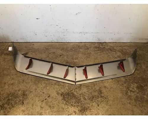 PETERBILT 386 Visor