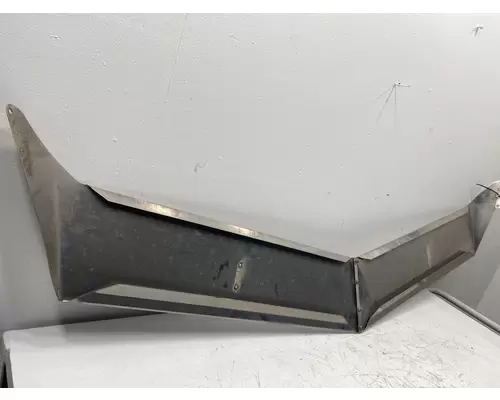 PETERBILT 386 Visor