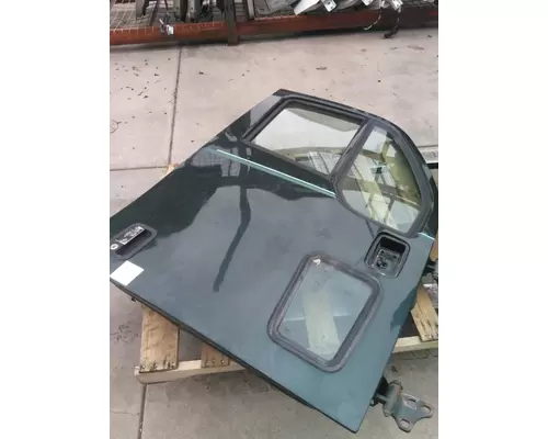 PETERBILT 387 1999-2011 DOOR ASSEMBLY, FRONT