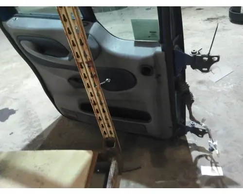 PETERBILT 387 1999-2011 DOOR ASSEMBLY, FRONT