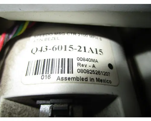 PETERBILT 387_Q43-6015-21A15 Speedometer
