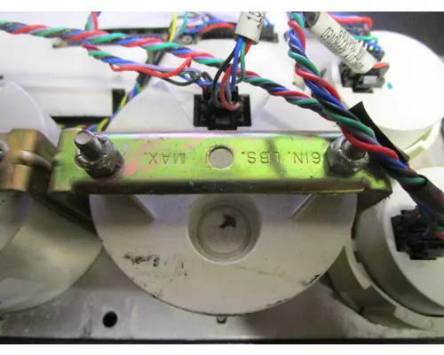 PETERBILT 387_Q436014-002 Tachometer