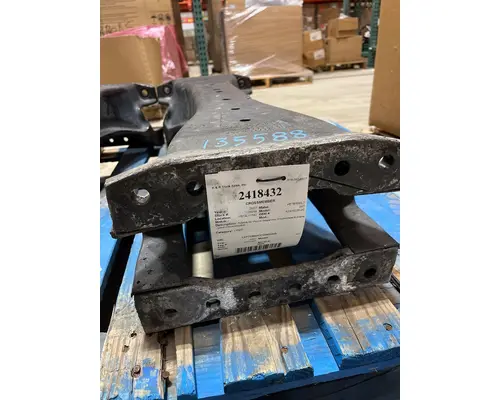 PETERBILT 387 724 Crossmembers