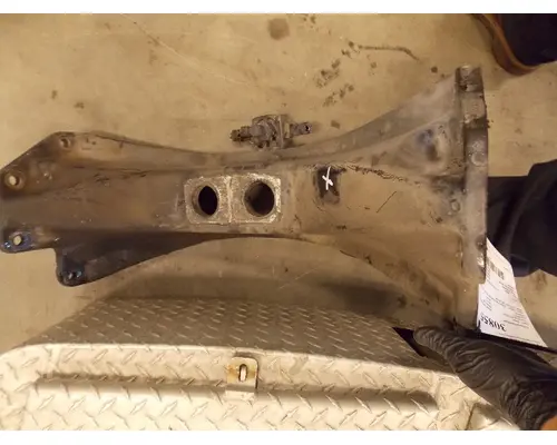 PETERBILT 387 724 Crossmembers